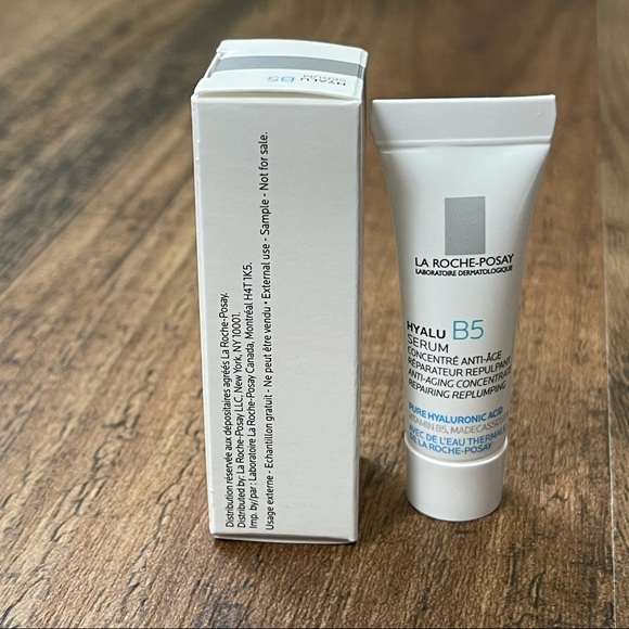 3/$15 LA ROCHE-POSAY Hyalu B5 Anti-aging Serum - Picture 4 of 6